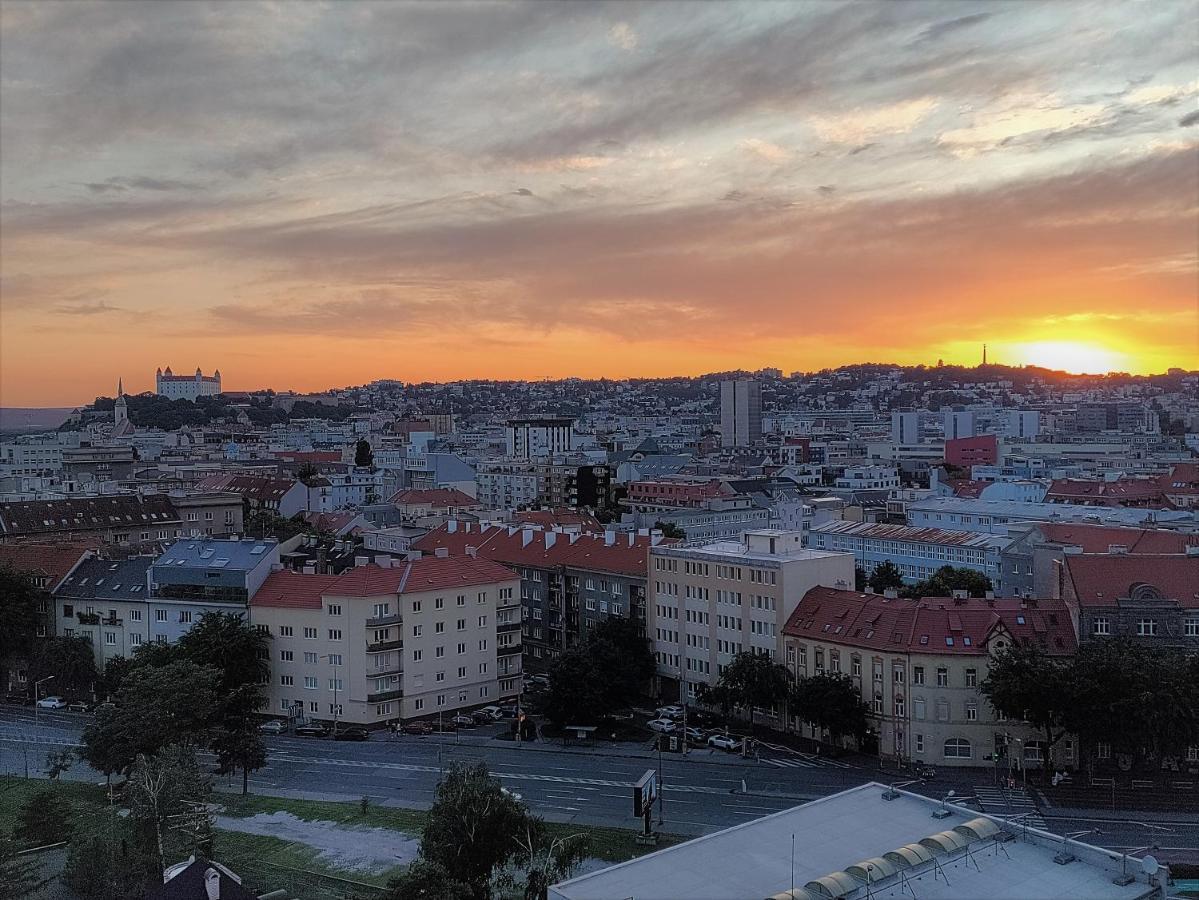Cozy 2 Rooms Flat - Castle View Bratislava Exterior foto